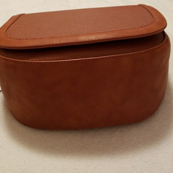 Sole Society Finnigan Crossbody Saddle Bag - Picture 7 of 8